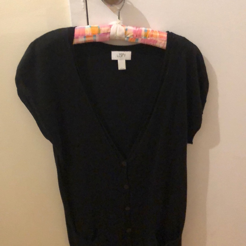 Sleeveless sweater cardigan